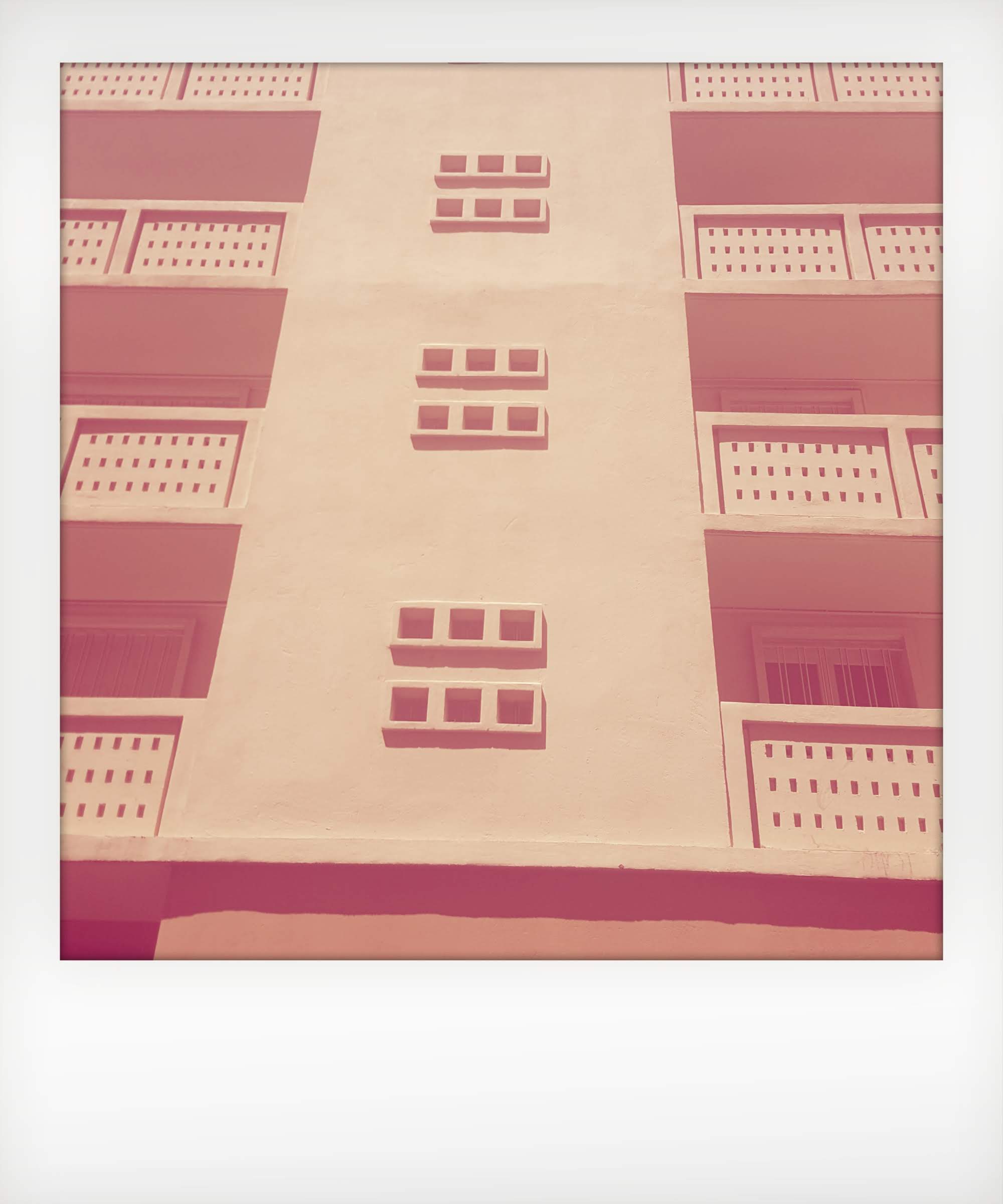 quatre vingt dix neuf.