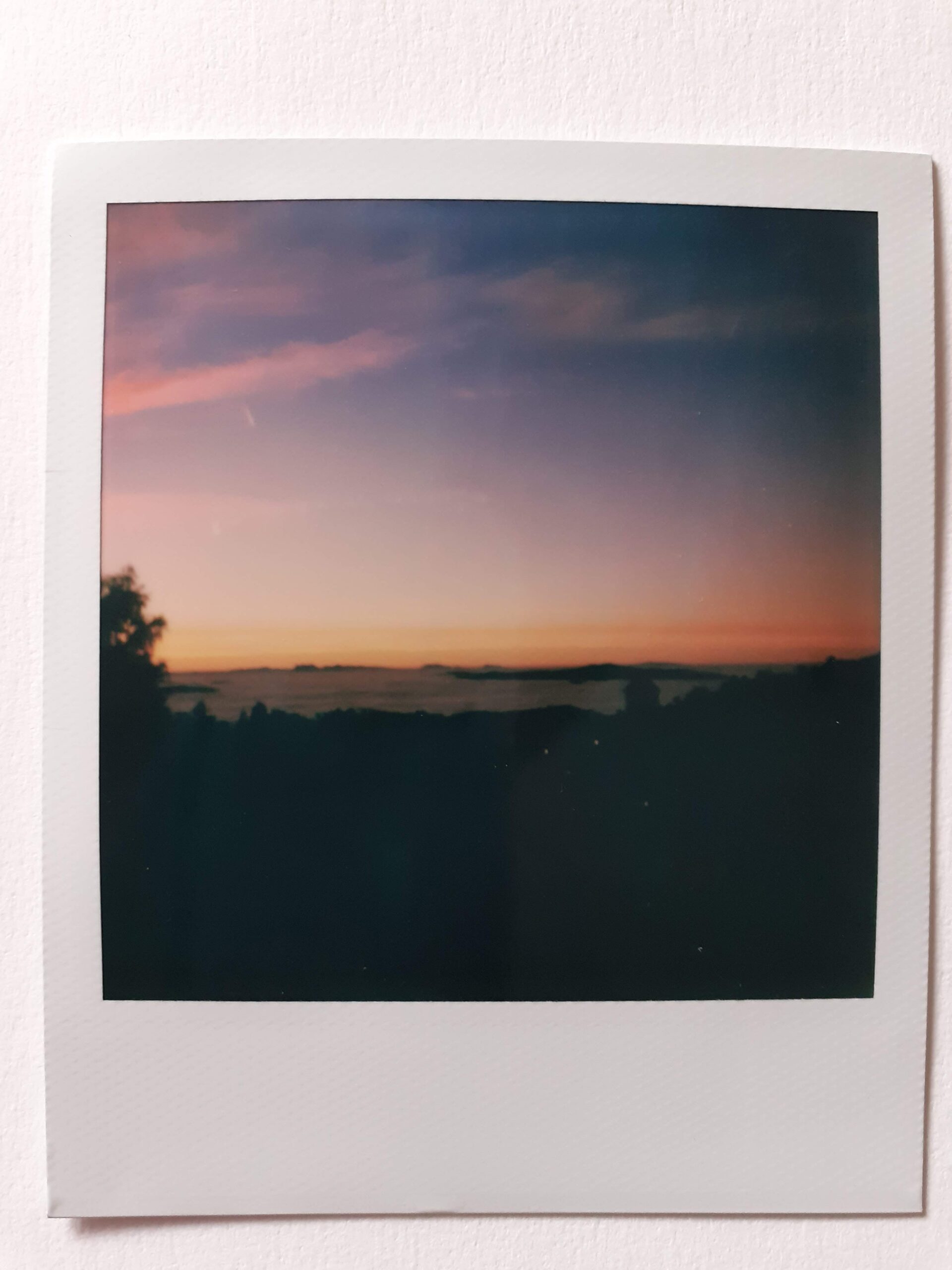 Nozières. 2018. Mer de nuages. polaroidLOVE.