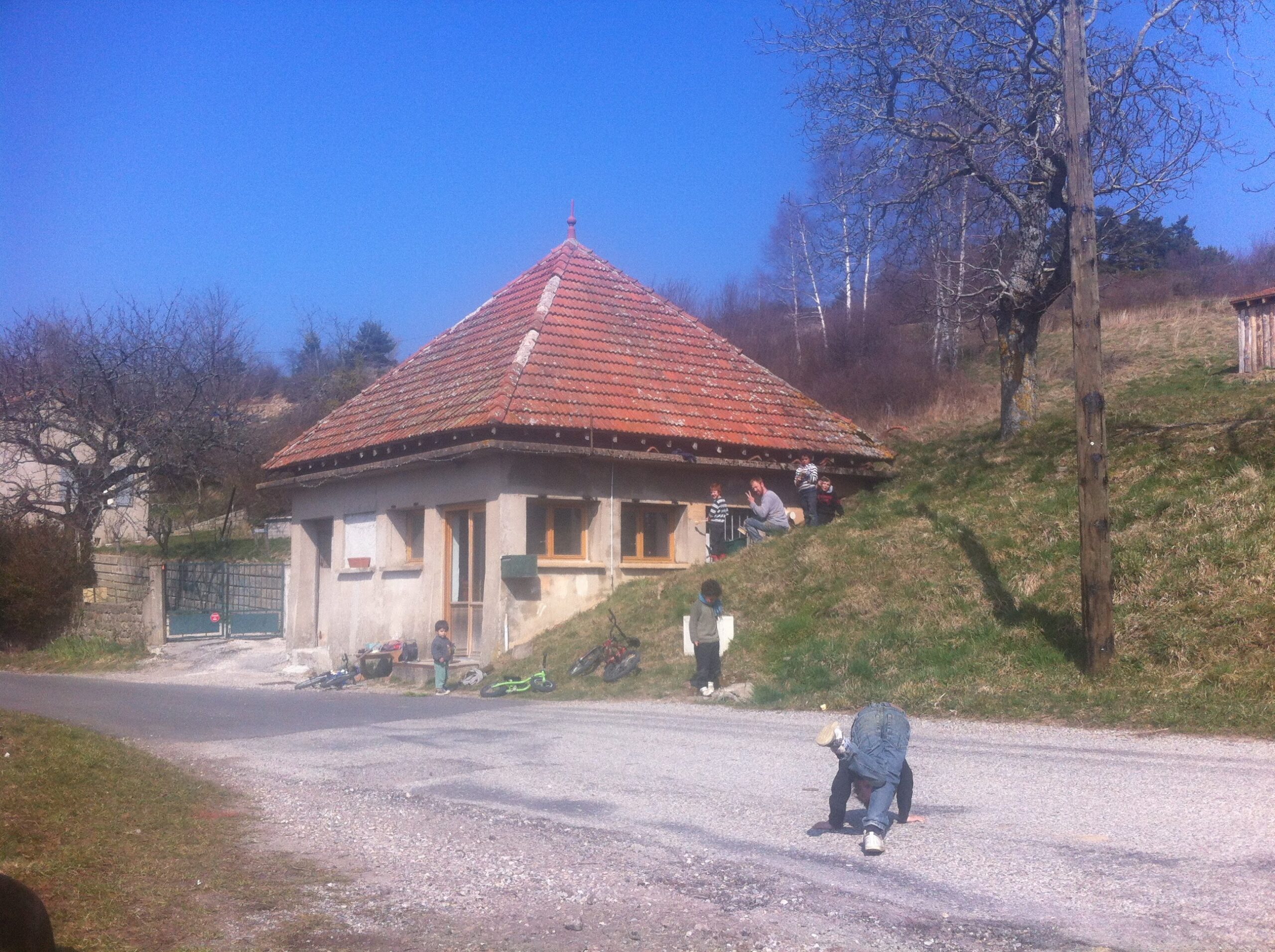 De grote stad en het peperkoekenhuisje